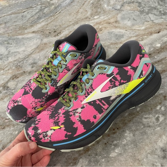 Brooks Ghost 15 Running Walking Pink Camo 1203801B479 Sneaker Women’s 9 Medium - Picture 3 of 12